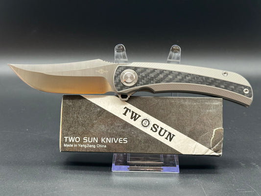 TWOSUN FOLDING KNIFE TITANIUM/CARBON FIBER HANDLE D2 PLAIN EDGE TS191-D2